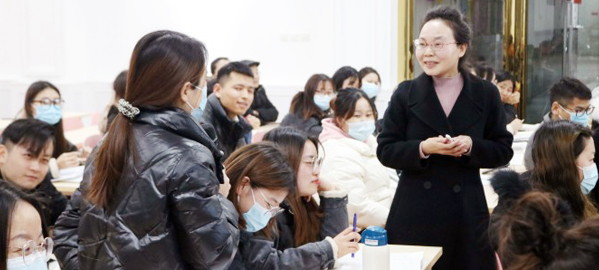 临潼 专家指导+名师授课+培优补弱+日清月结的教学模式