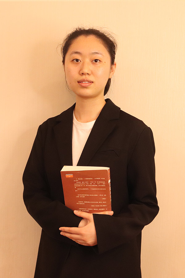 临潼梁艺 本科学历，优秀班主任