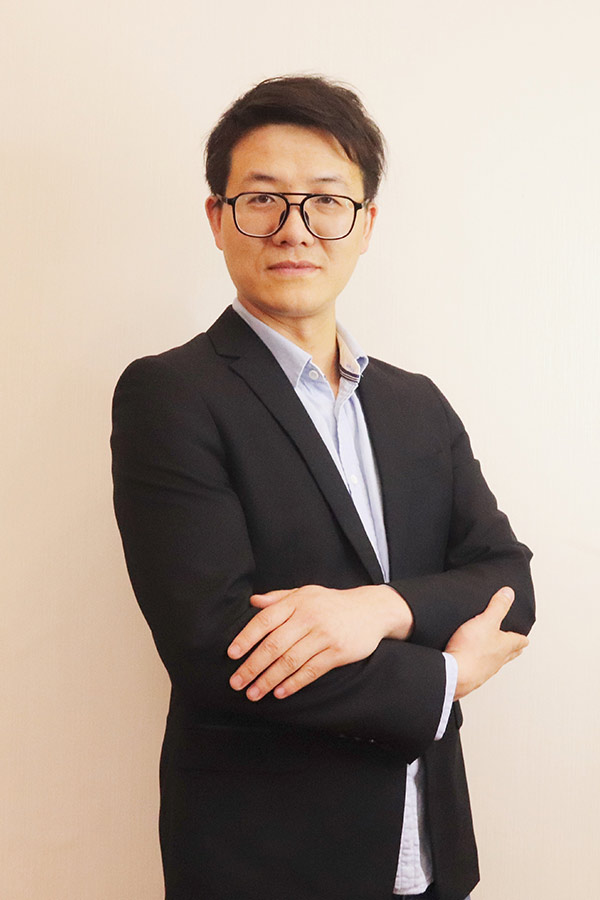 临潼李林科 本科学历,毕业于西安石油大学